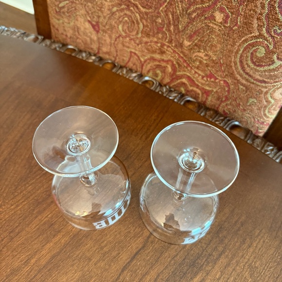 Bride and Groom Clear Glass Champagne Coupes - Picture 10 of 10